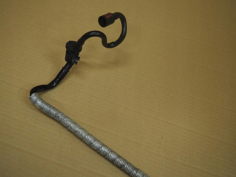 Пабтрубок  труба шланг усилитель тормозов 1.6 tdi vw seat skoda Доставка