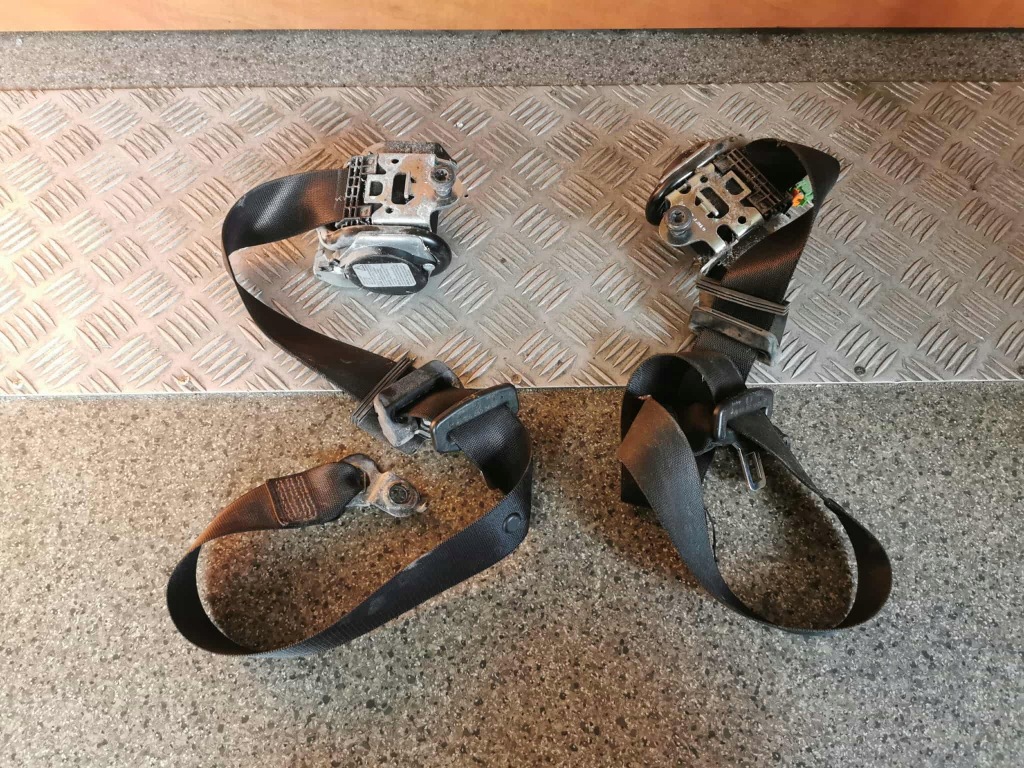 фото №1, Ремни левый правый перед mercedes 906968600285 9068600485