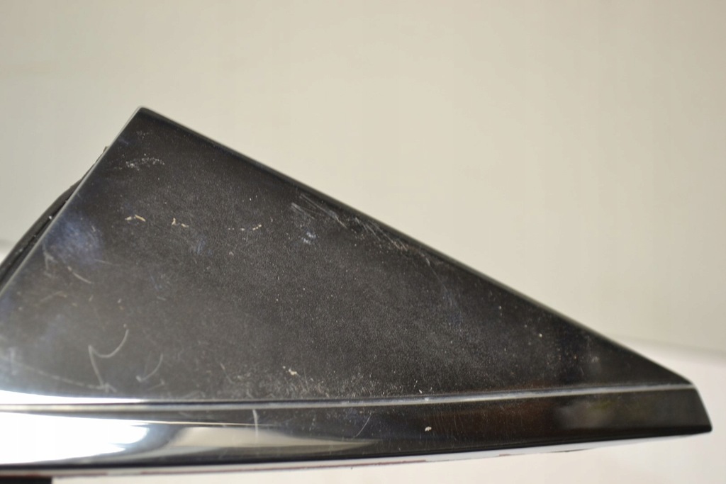 фото №7, Mercedes w123 трикутник заглушка дзеркало правого