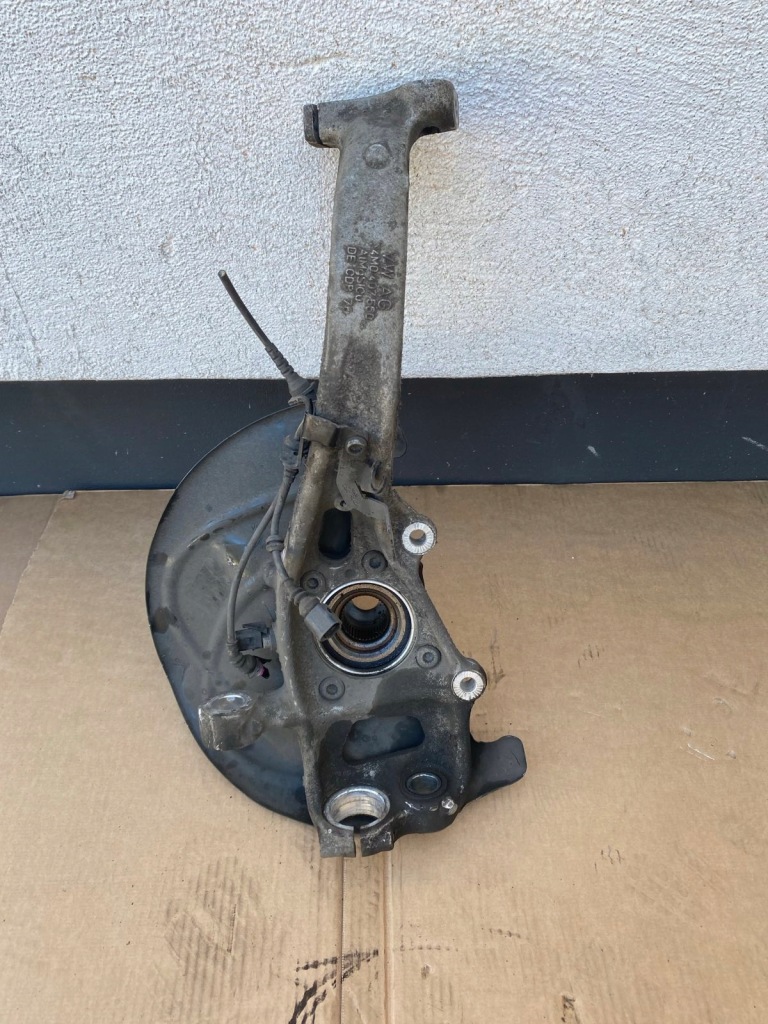 фото №1, Audi q7 q8 e-tron поворотний кулак правий перед ступиця 4m0407560