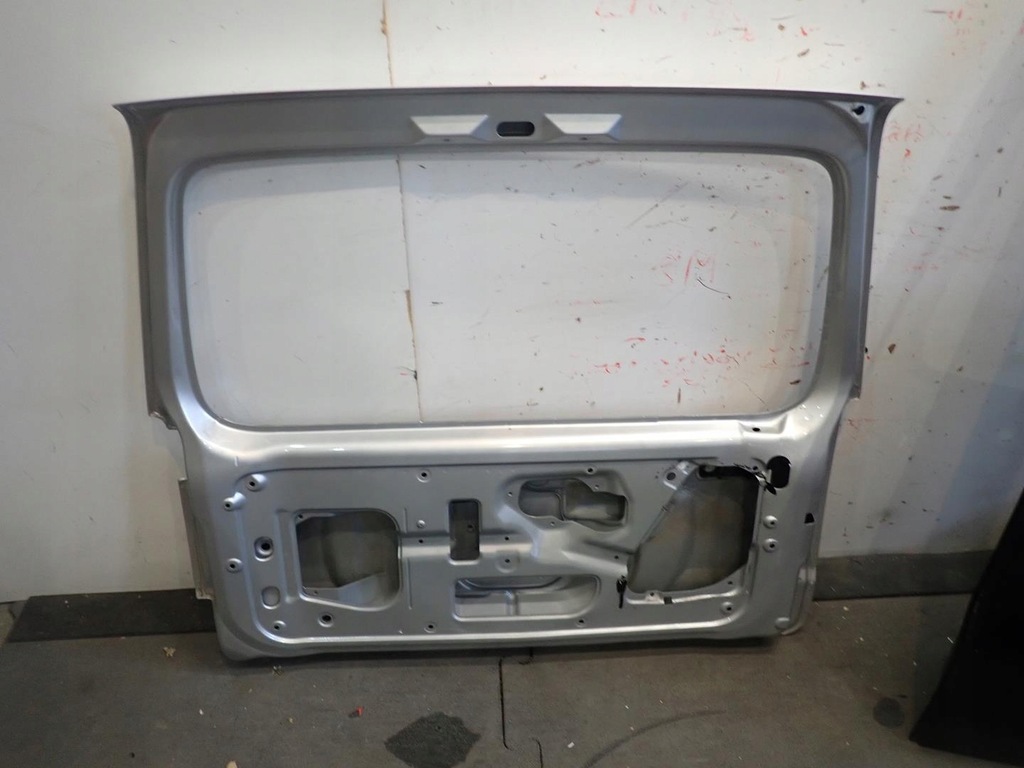 фото №7, Крышка багажника suzuki jimny 1998-