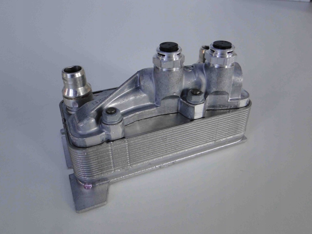 фото №1, Mercedes радіатор оливи масляний радіатор a0995001900