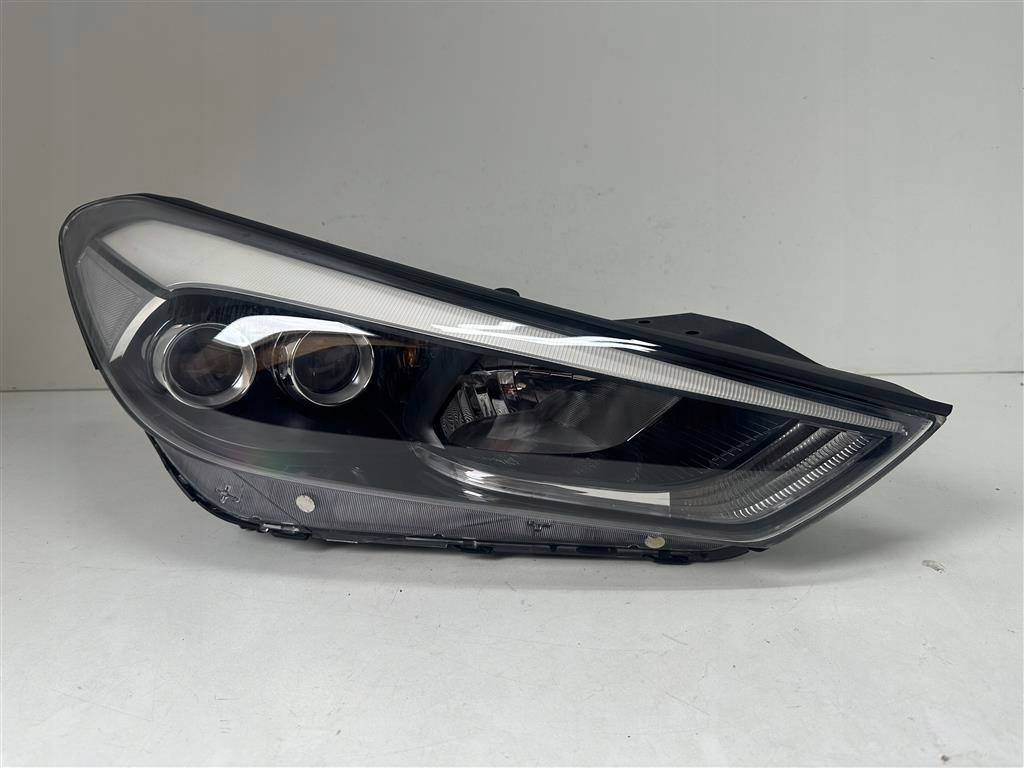 фото №1, Hyundai tucson 15r+. правая лампа передняя full led eur.org