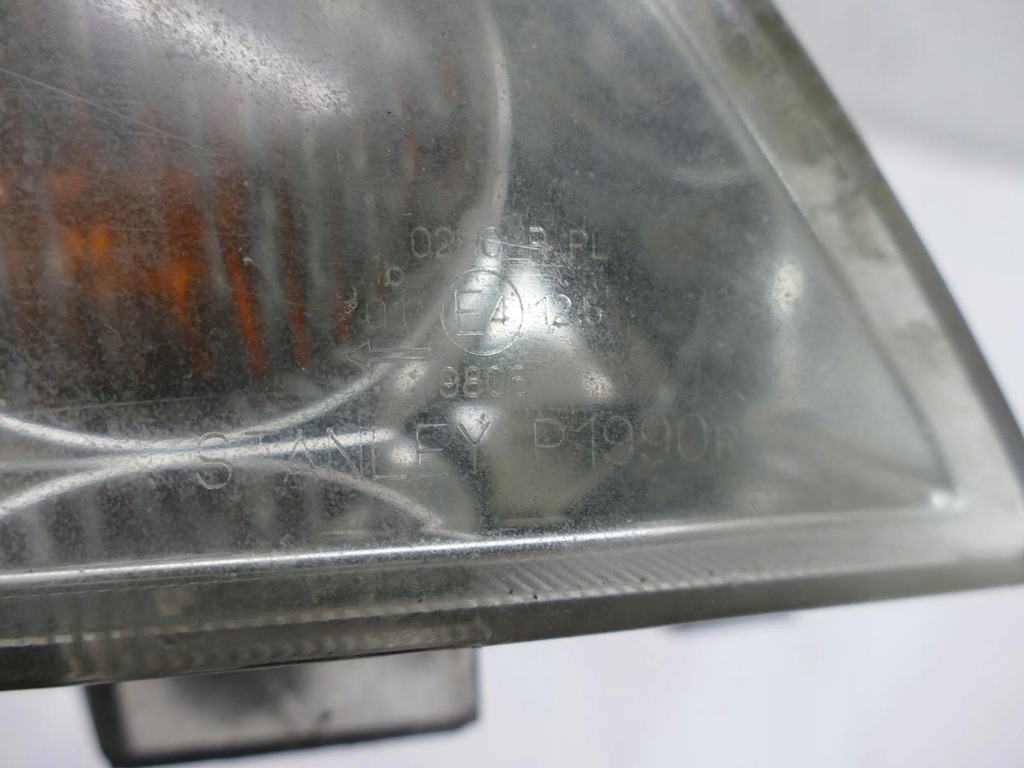 фото №7, Mazda premacy lift лампа правий перед права