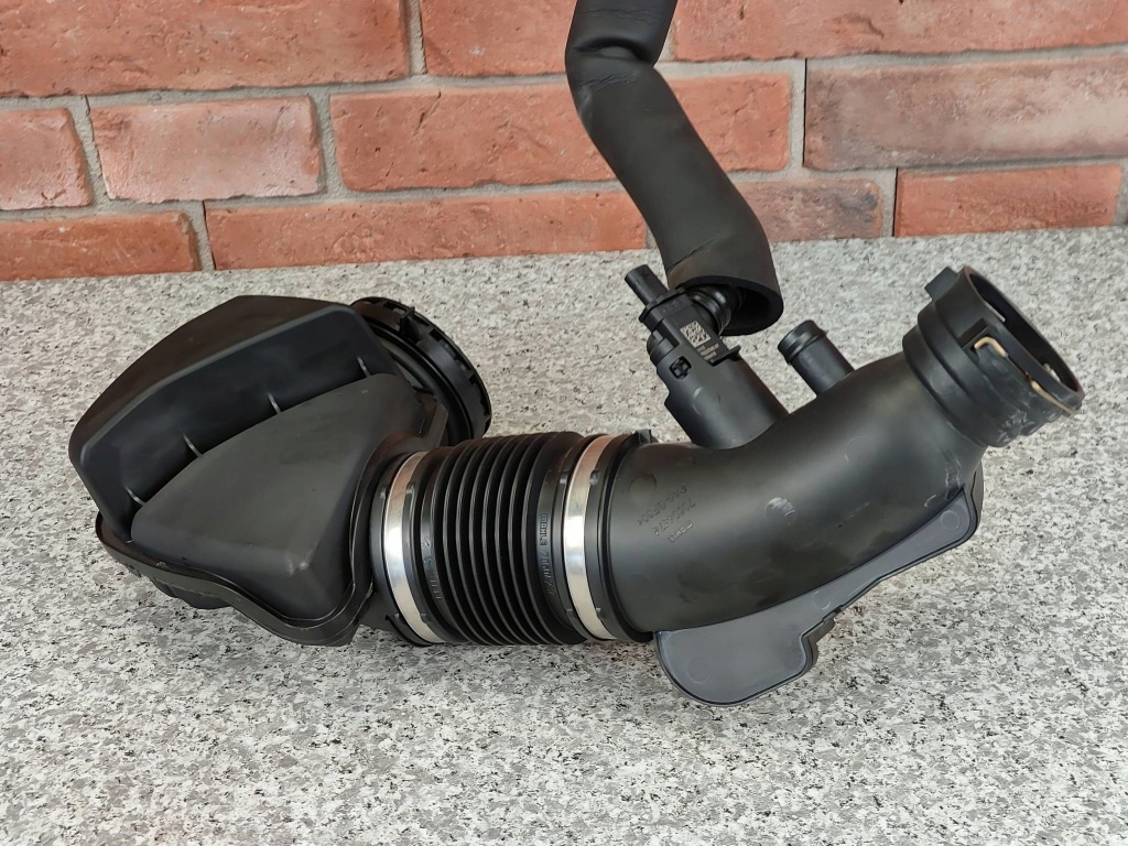 фото №11, Bmw f20 f30 f32 f34 f36 b46 b48 шланг повітря резонатор 8601681 7623745