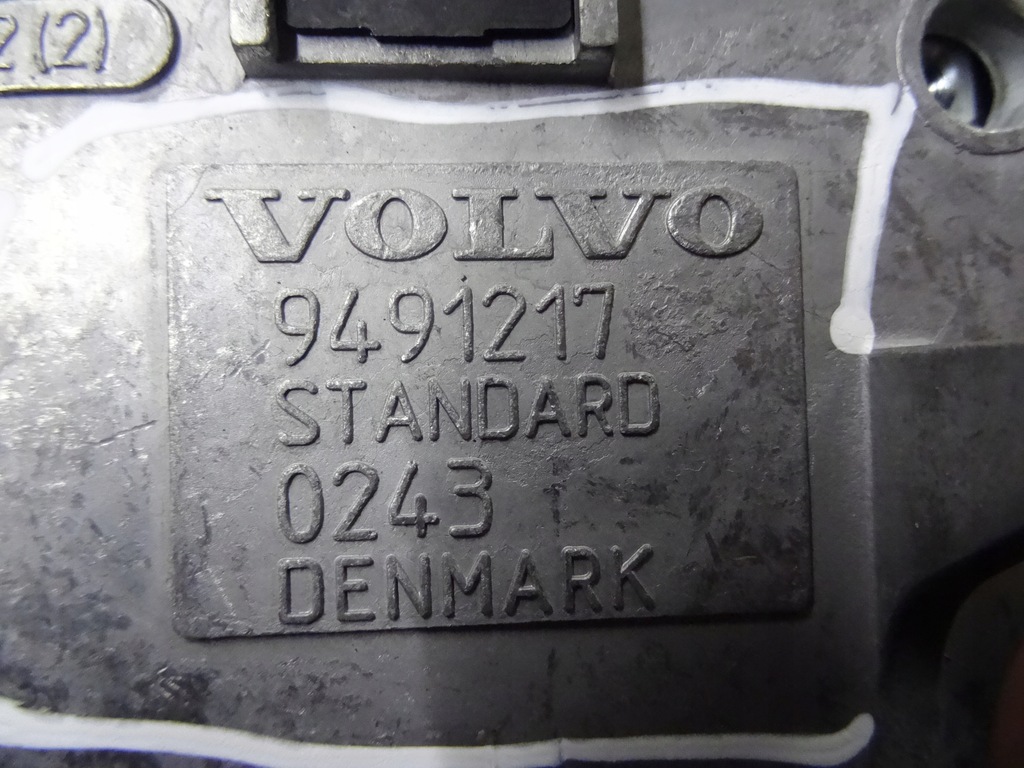 фото №8, Volvo s60 2.4d 02' рамка радіо cd 9491217 8651152-1