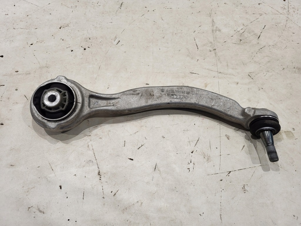 Купить Рычаг перед левое  mercedes glc w254 a2543330300