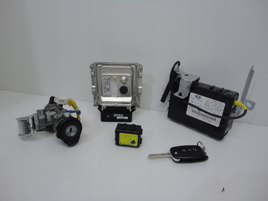 фото №1, Kia ceed ii 1,4 набор стартовый бортовой компьютер ключ