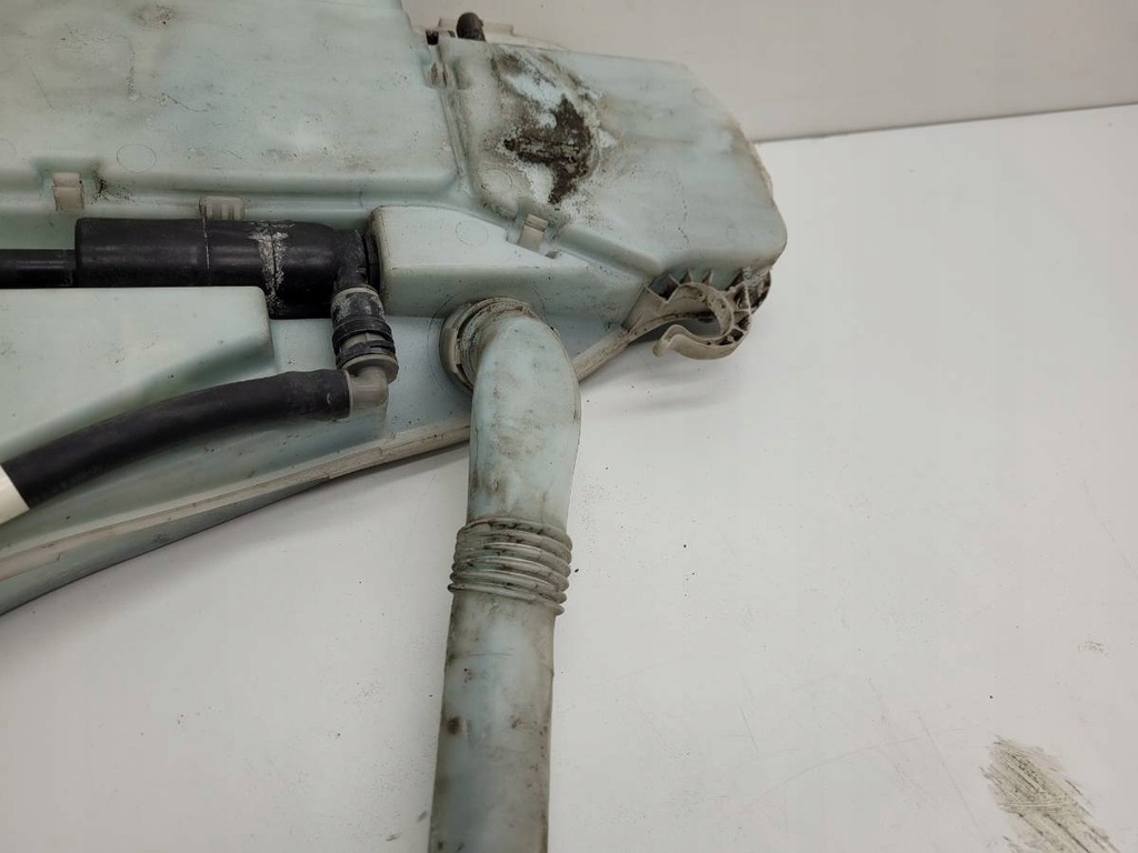 фото №10, Бачок омывателя помпа bmw 7 f01 f02 7178745 6934160