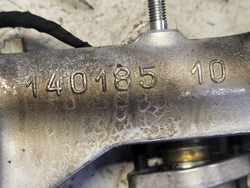 Насос впрыскная форсунки молдинг bmw 218i f45 mini 1,5t бензин 0261500140 Недорого