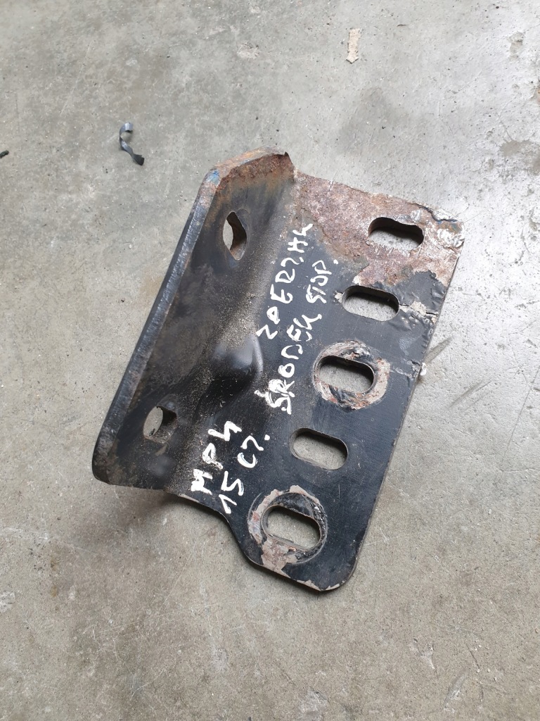 фото №1, Actros mp4 кронштейн кронштейн порог бампера