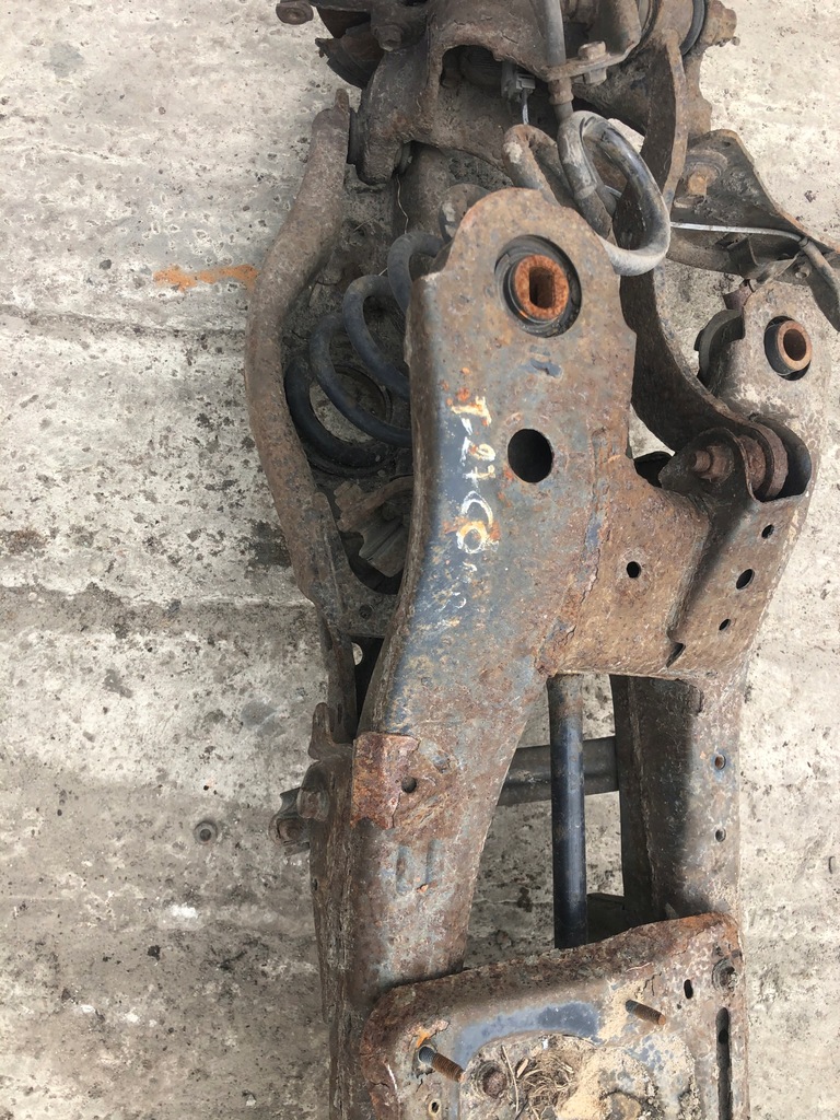 фото №4, Балка задня підвіска toyota avensis t27 kombi