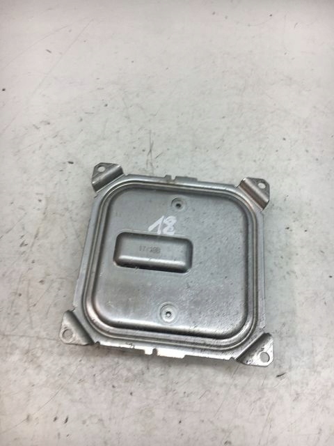 фото №1, Renault nissan преобразователь led 260551225r