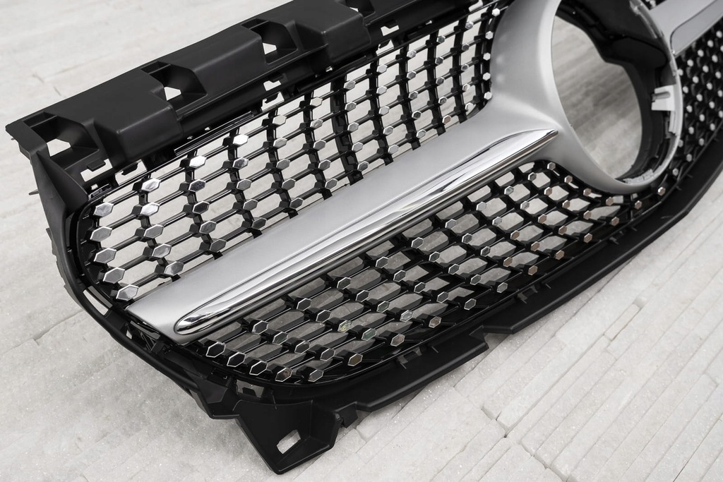 фото №10, Mercedes cla c117 2016-2018 решётка радиатора diamond серебристый