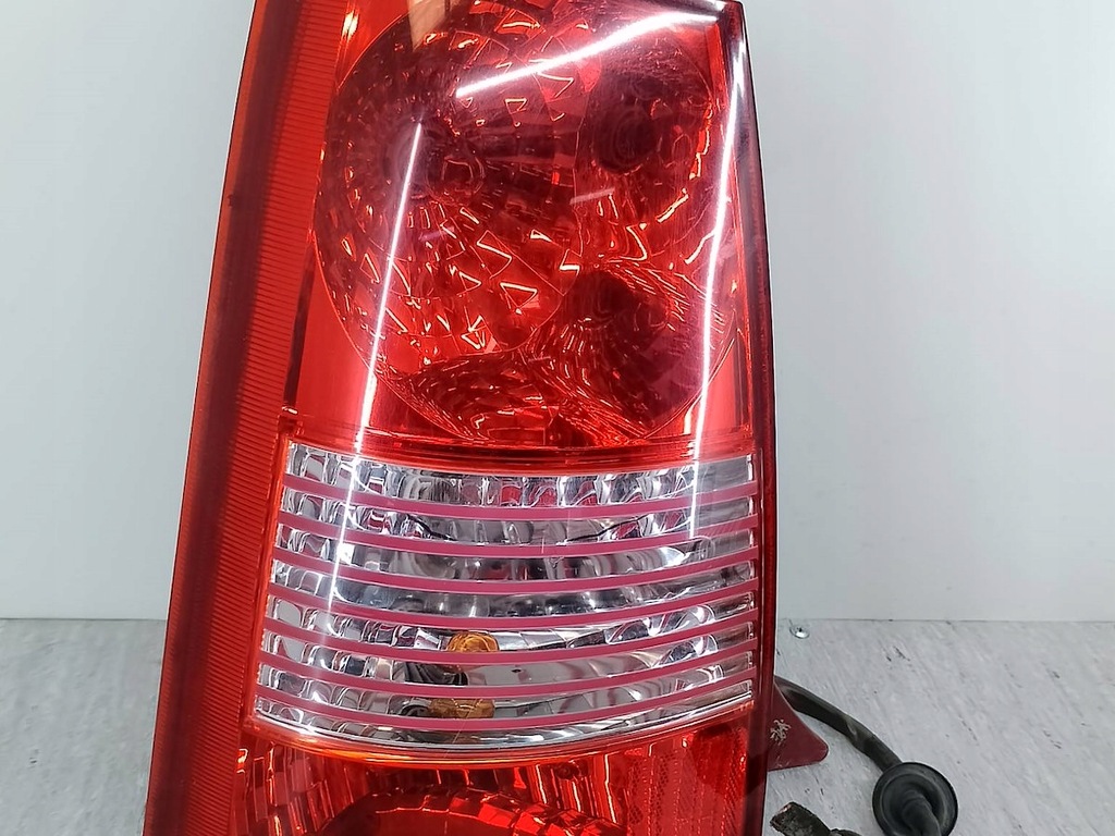 фото №10, Лампа задняя левая kia picanto i 92401-070 хэтчбек