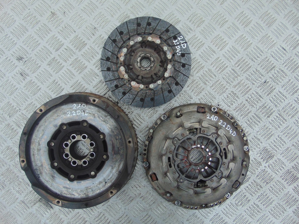 фото №1, Toyota avensis corolla колесо двомасовий 2.2 d4d