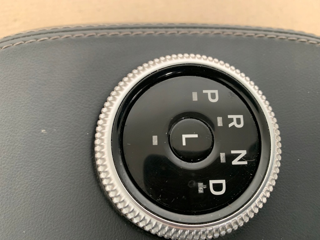 фото №8, Ford mustang mach-e rwd 75.7kwh панель ручка переключения передач оригинал