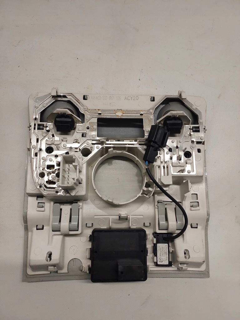 фото №6, Лампа потолочный vw tiguan 1k0947105 3aa035624a