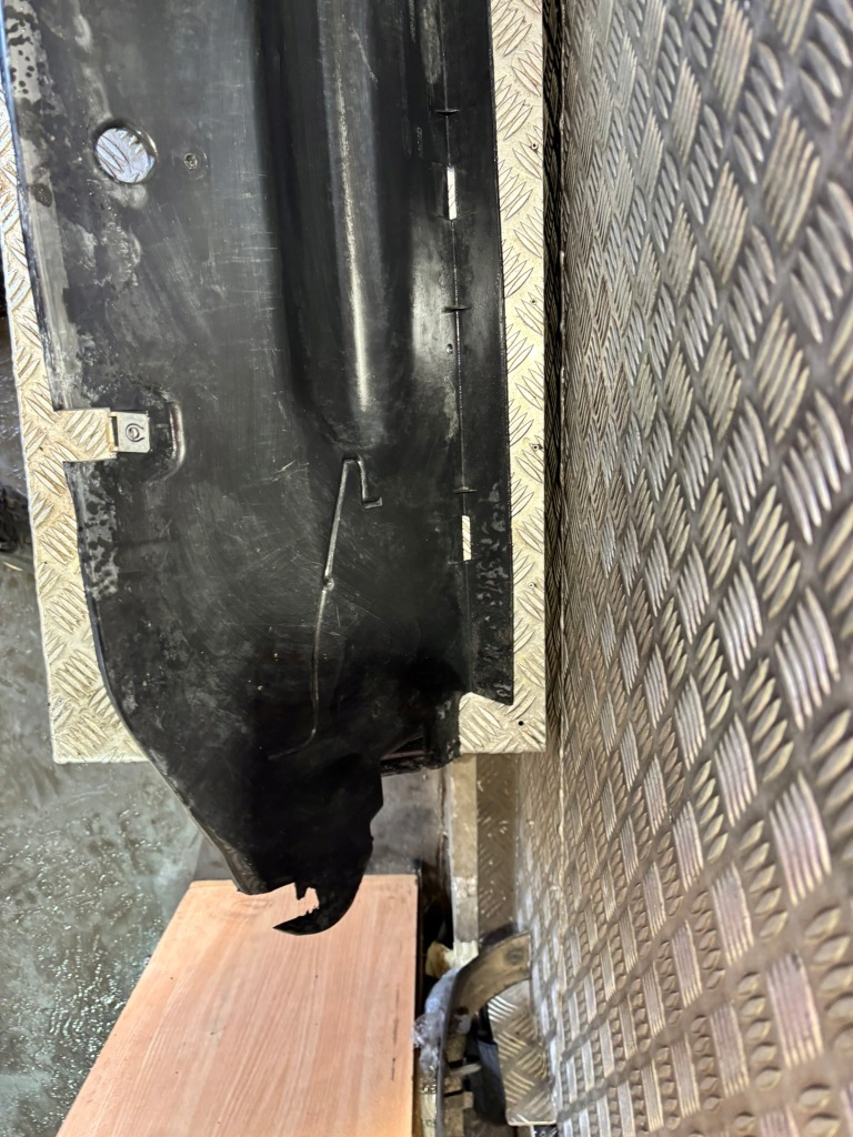 Ford transit mk8 накладка під  бампер перед передня gk31-v001a06 Недорого