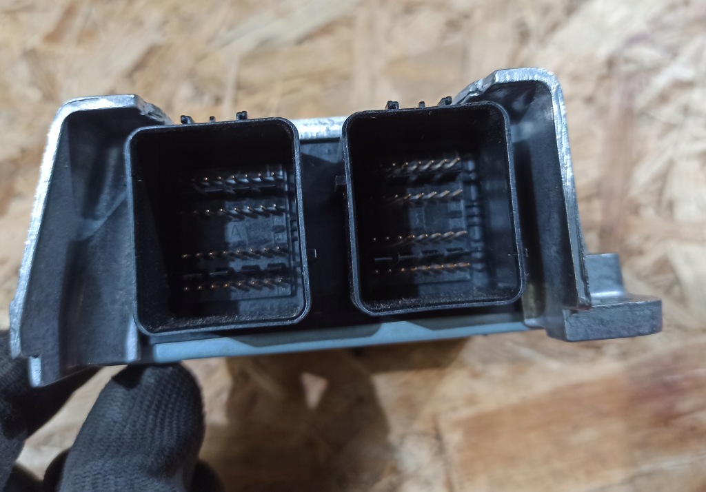 фото №4, Модуль подушка безпеки блок керування датчик challenger 2009-2014