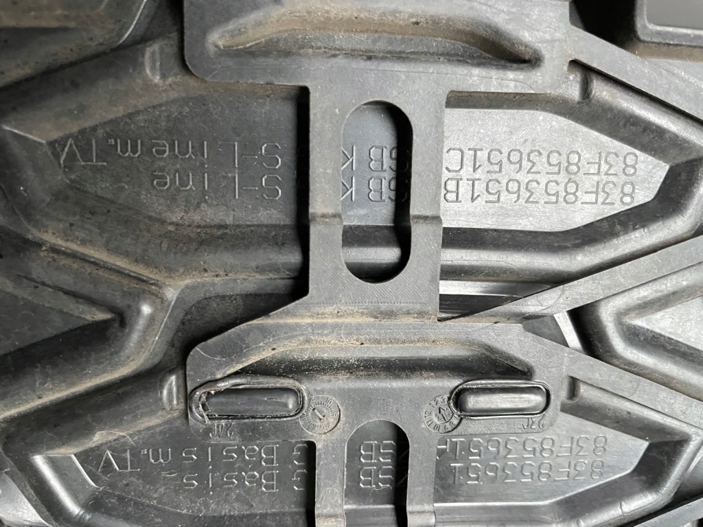 Купить Решётка радиатора решётка  радиатора audi q3 83f s-line чёрный 83f853651 оригинал черный