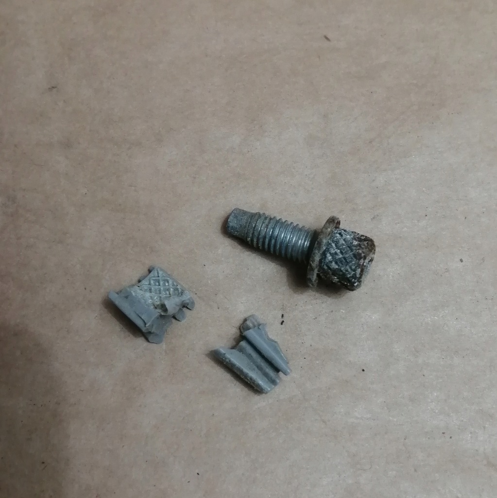 фото №6, Лампа противотуманная фара правый задняя toyota land cruiser j200