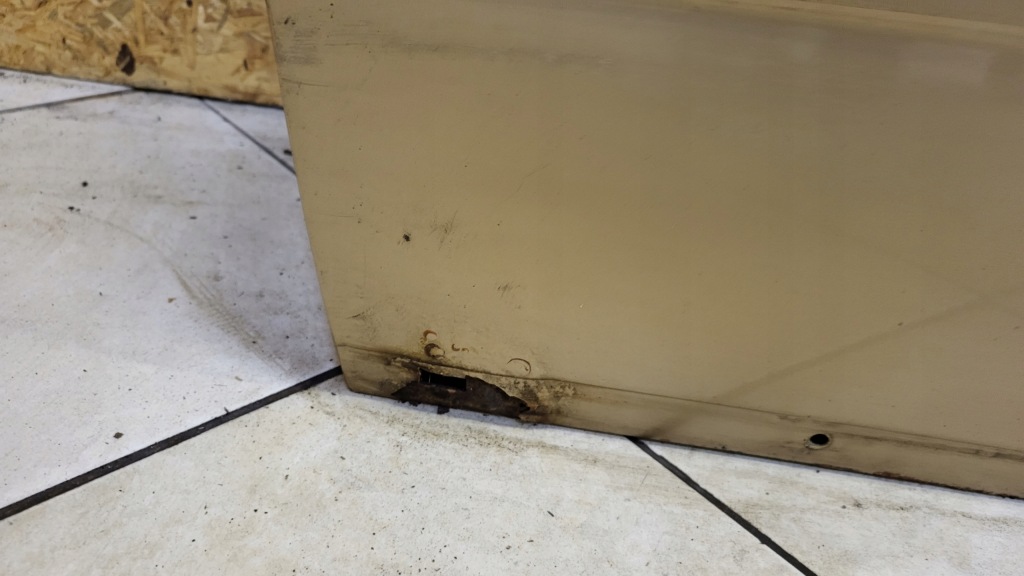 Купить Дверь левое  задняя mercedes w123 универсал