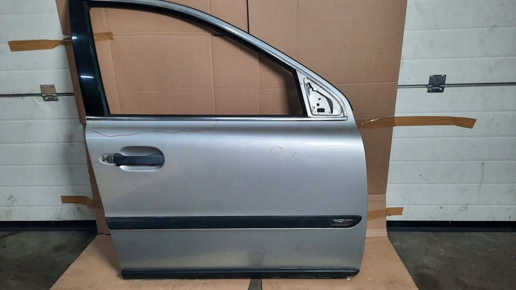 фото №1, Дверь перед правое volvo xc90 02-14r