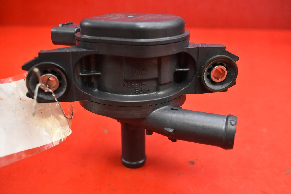 фото №7, Помпа насос воды 87260-42050 toyota bz4x 204 km 22-