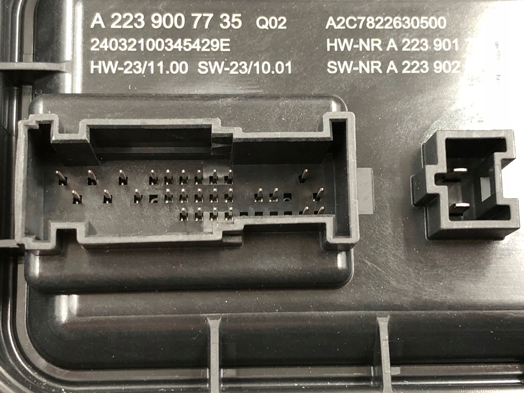 фото №10, Преобразователь led левый перед a2223907735 do amg-gt w294 v295 w236 w192