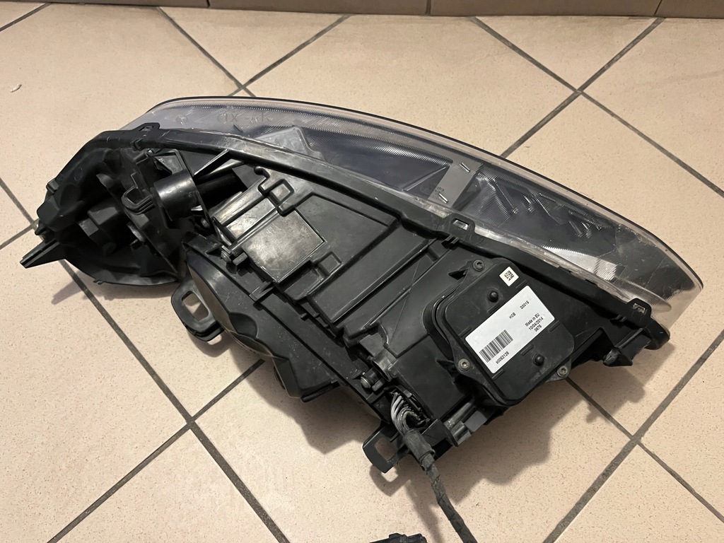 фото №14, Volvo xc60 i 1 lift ксенон 13- лампа передняя правая