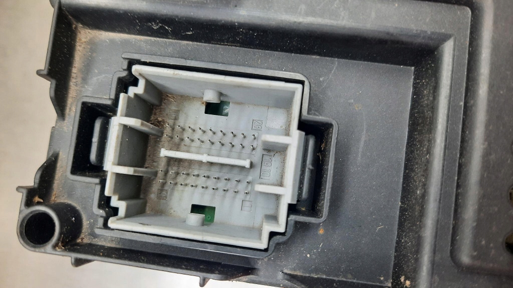 фото №6, Модуль cem l оригинальный номер 30728542 volvo s60 v70 ii xc70 s80