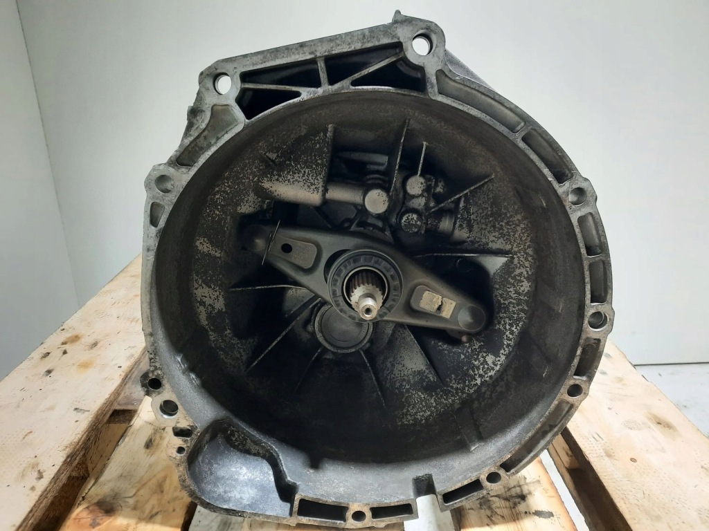 2008 bmw 1 e82 e88 механічна коробка передач 6 передач 7533818 Оригінал