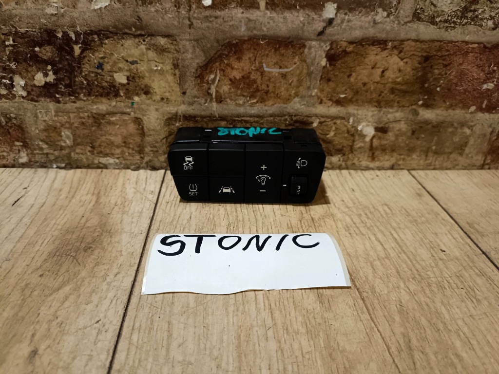фото №1, Панель круиз-контроль выключатель esp 93700-h8rd0 kia stonic 2017- rok uk