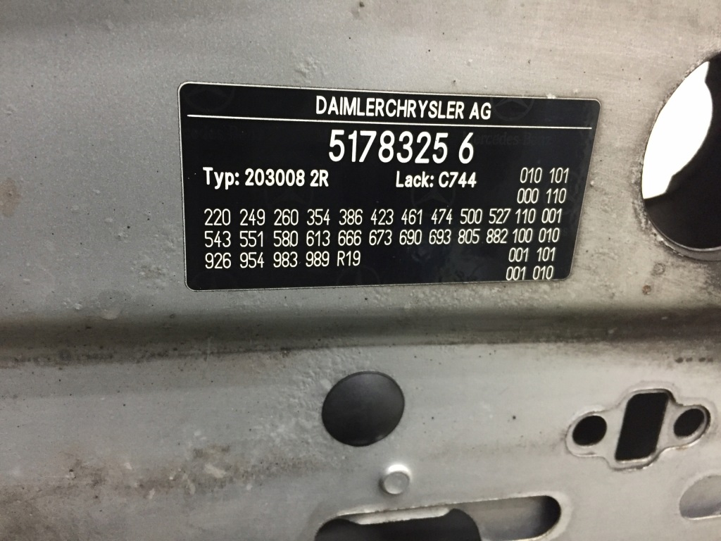 Mercedes c w203 капот крышка двигателя sedan универсал 744 lak 80-150 Недорого