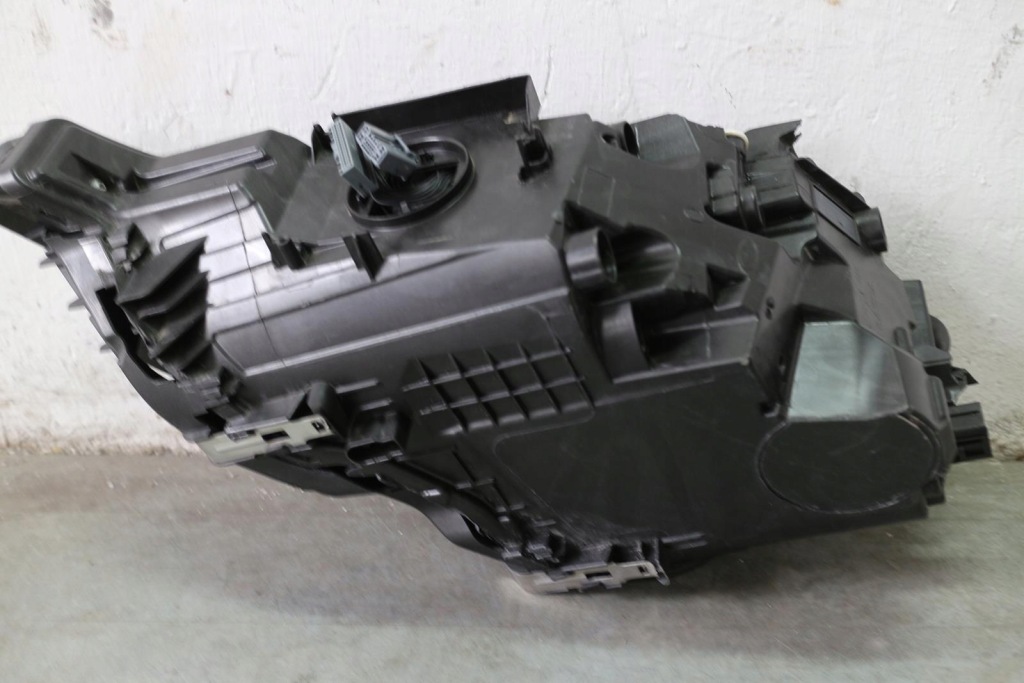 Лампа full led правая правый перед volvo xc60 ii рестайлинг  32338979 с Разборки