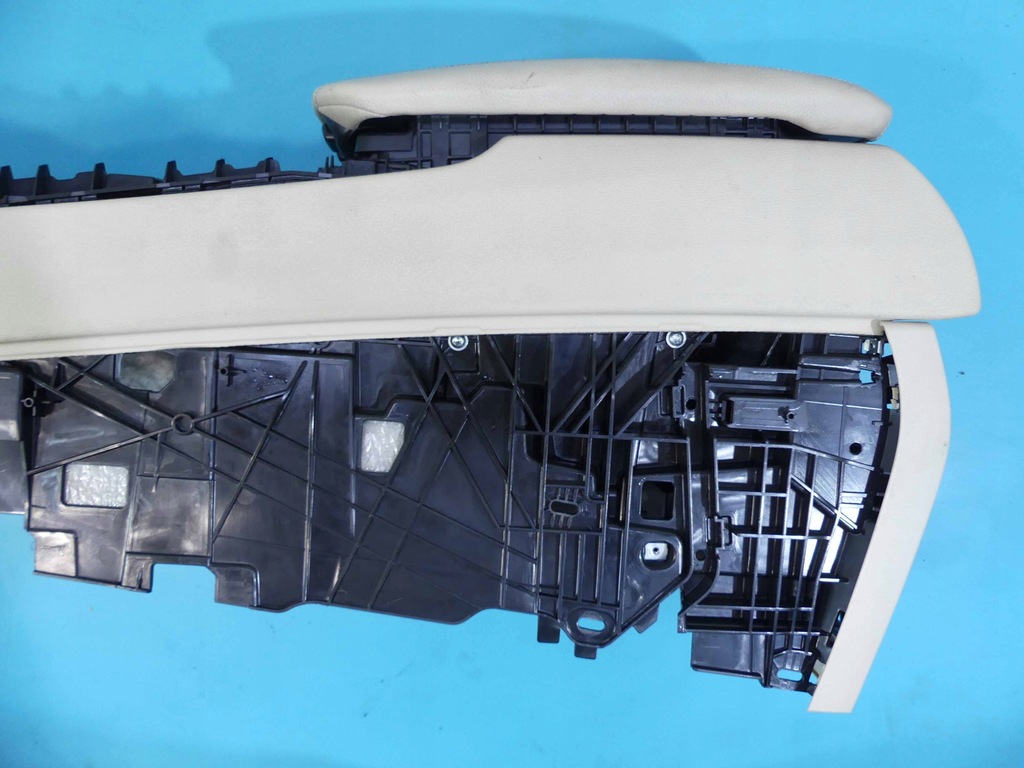 фото №7, Подлокотник туннель bmw x5 f15 europa