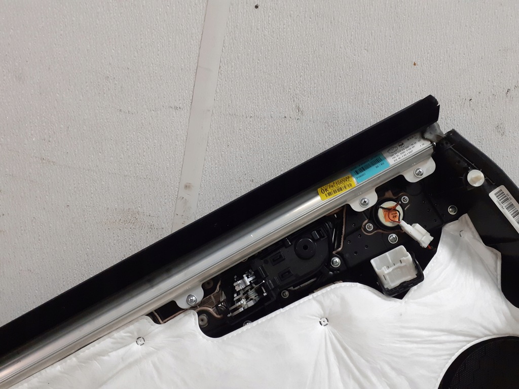 фото №12, Genesis g80 sedan 2015- обшивка двері перед задня