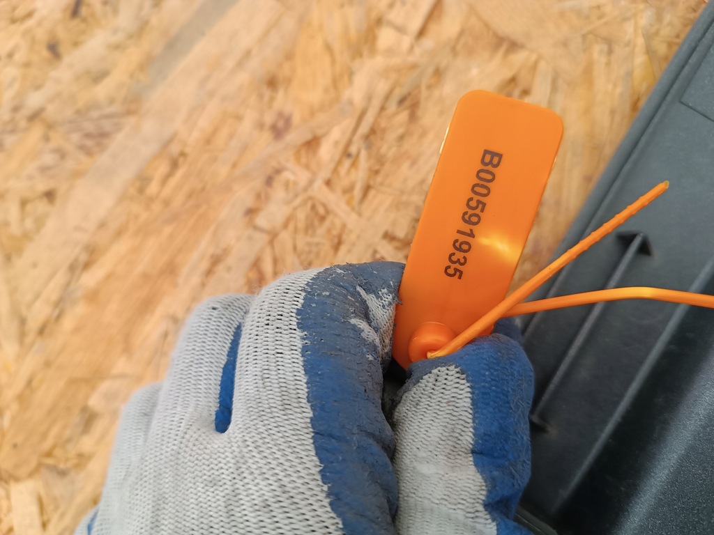 фото №7, Накладка крышки багажника задняя nissan primera p11 908109f8