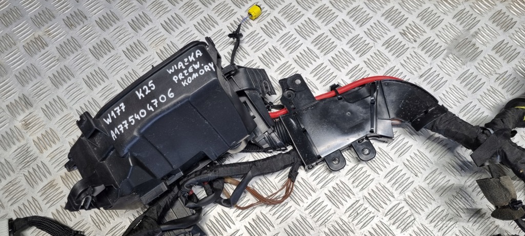 Mercedes оригінальний номер a1775404706 w177 джгут електропроводка відсік двигуна Ціна