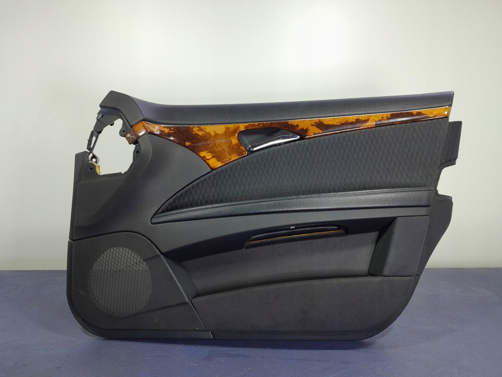 фото №1, Mercedes e w211 обшивка обивка дверь перед правая