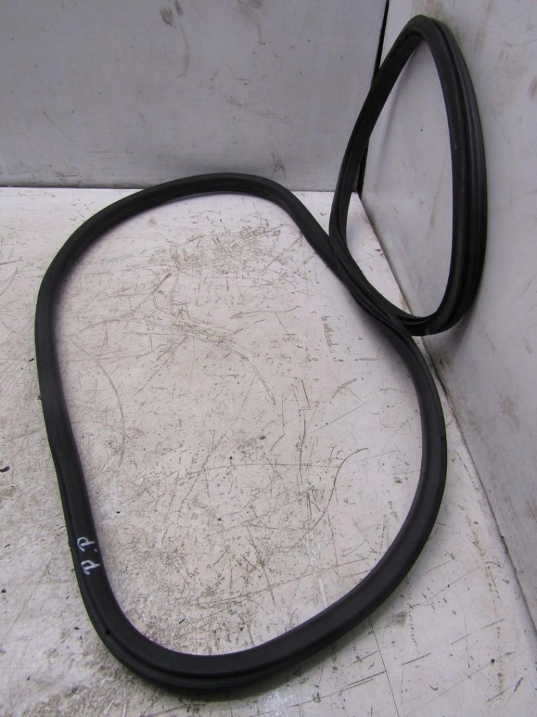 фото №1, Прокладка дверь правый перед передняя citroen c3 iii