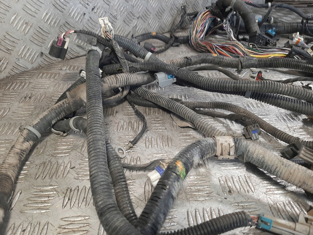 фото №15, Chevrolet silverado 5.3 12r жгут отсек двигателя