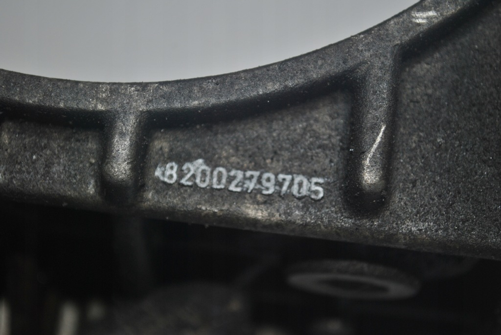 фото №4, Кронштейн генератора renault megane ii 8200279705