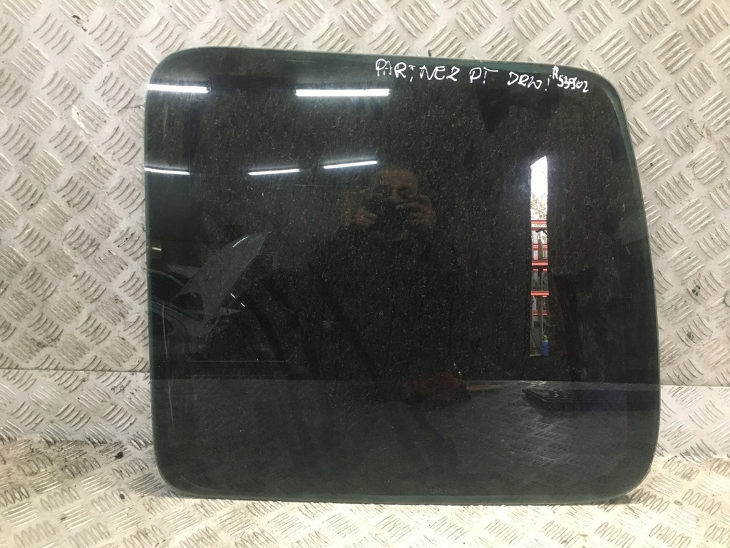 фото №1, Partner i стекло дверь правый задняя