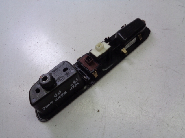 фото №3, Панель стекло правый перед jeep renegade 1.4 multiair przed lift 2017 r