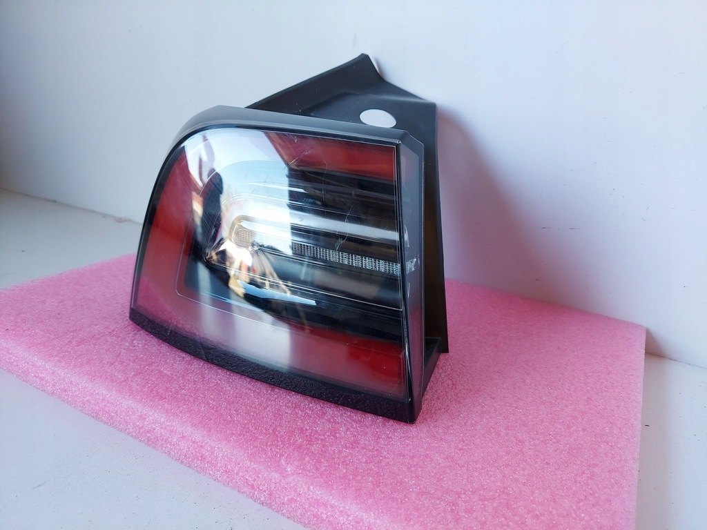 фото №3, Tesla model 3 лампа ліва задня задня