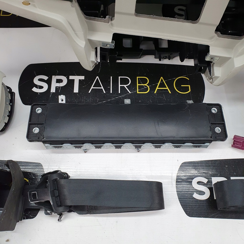 фото №7, Volvo s90 v90 приборная панель org консоль чёрно бежевая светлая подушки безопасности ремни подушка безопасности