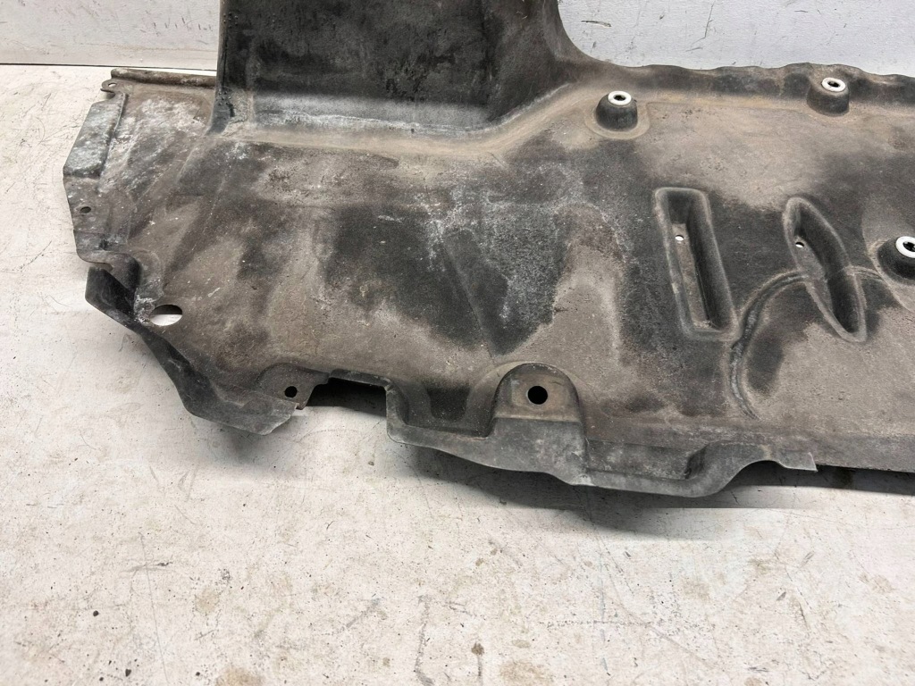 фото №11, Corolla e21 kombi захист підвіска задня задня pod wanne 58399-02180