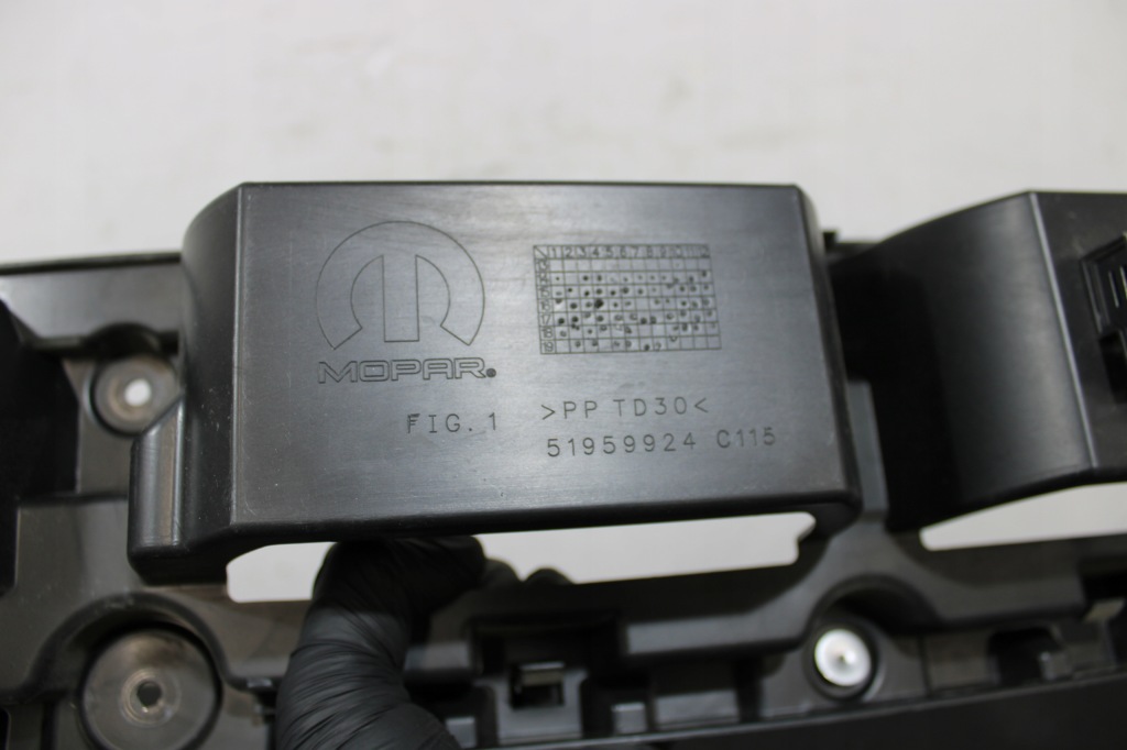 фото №3, Направляющая кронштейн бампера задняя jeep renegade lift 51959924